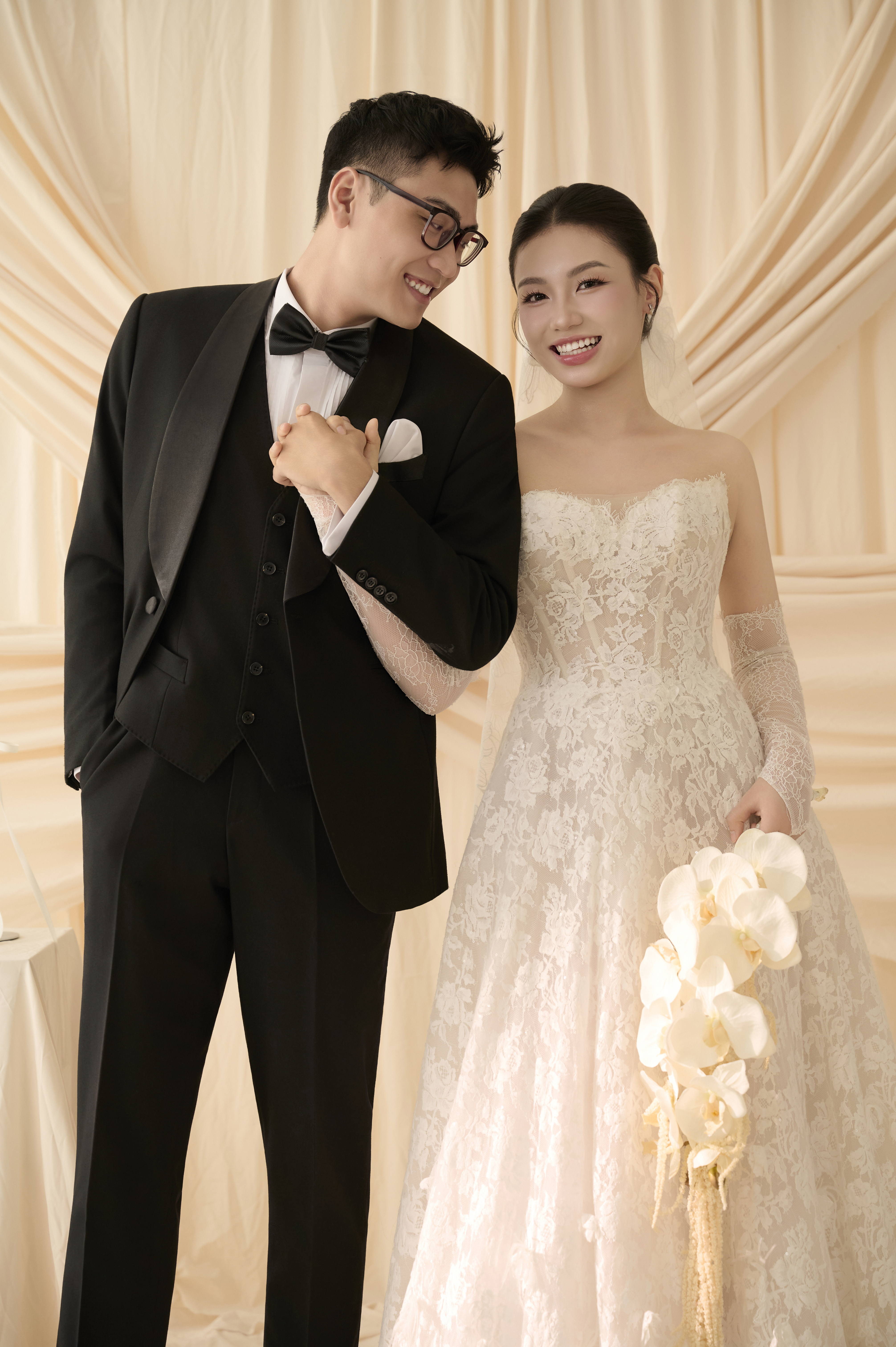 Ảnh cưới ngoài trời